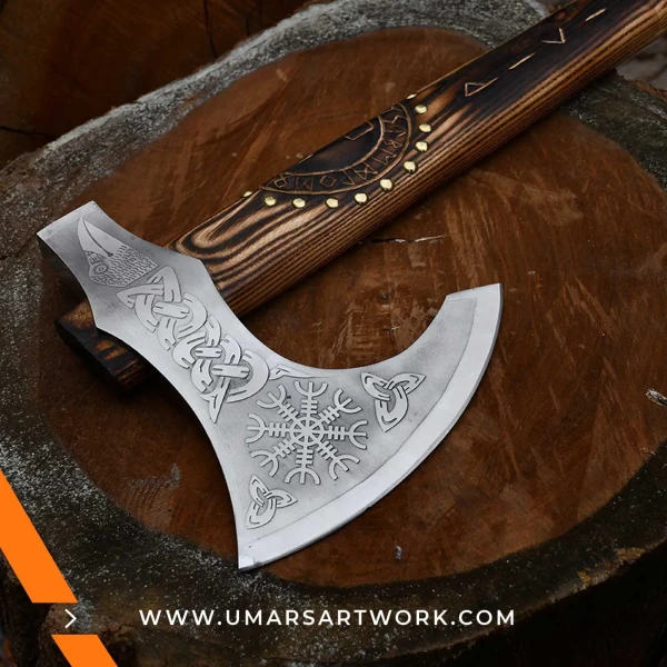 Carving axe replica with sharp, curved blade for detailed woodwork, Inspired by traditional woodworking tools, High-quality replica with forged steel head and hardwood handle, Designed for precision carving and shaping tasks, Display-worthy collectible combining function and craftsmanship