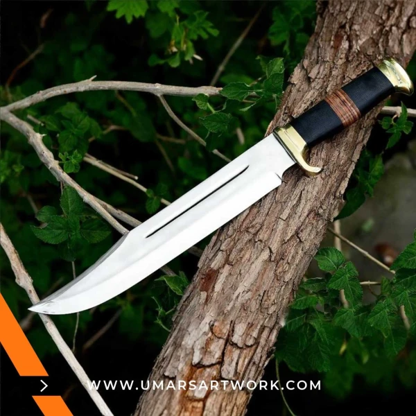 Bowie Rambo knife with rugged survival design and sharp clip-point blade, Inspired by iconic action movie weaponry, High-quality knife with sawback spine and full-tang construction, Tactical Rambo knife with durable handle and sheath, Display-worthy collectible knife for survivalists and movie fans
