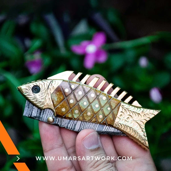 Fish-shaped folding knives with unique and playful design, Compact and lightweight for everyday carry, Stainless steel blade with smooth folding mechanism, Ergonomic fish-style handle for easy grip, Collectible and functional pocket knives for outdoor or gift use