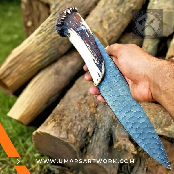 Hunting knife with sharp fixed blade for outdoor use, Designed for skinning, cutting, and survival tasks, High-quality stainless steel blade with rugged finish, Ergonomic handle for a secure and comfortable grip, Durable hunting knife ideal for campers and adventurers