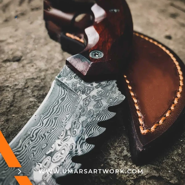 Karambit knife with curved blade and ergonomic finger ring, Inspired by traditional Southeast Asian martial arts tools, High-quality tactical knife for self-defense or utility use, Sharp and compact design ideal for close-quarters handling, Durable karambit with non-slip grip and sleek finish