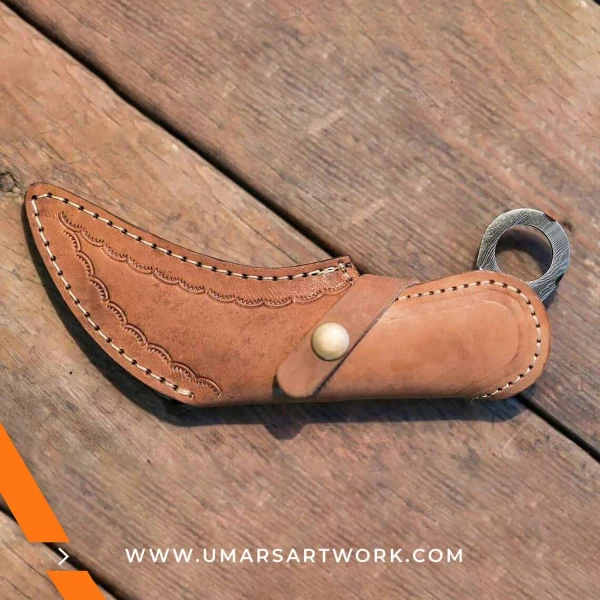 Karambit knife with curved blade and ergonomic finger ring, Inspired by traditional Southeast Asian martial arts tools, High-quality tactical knife for self-defense or utility use, Sharp and compact design ideal for close-quarters handling, Durable karambit with non-slip grip and sleek finish