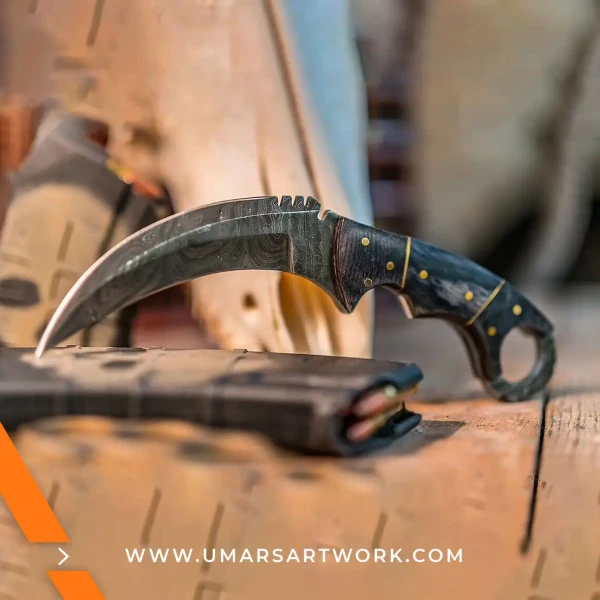 Karambit knife with curved blade and ergonomic finger ring, Inspired by traditional Southeast Asian martial arts tools, High-quality tactical knife for self-defense or utility use, Sharp and compact design ideal for close-quarters handling, Durable karambit with non-slip grip and sleek finish