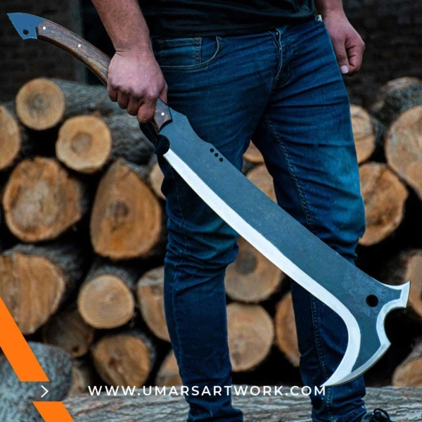 Sharpened functional hunting sword with full-tang steel blade, Outdoor-ready sword designed for durability and performance, High-quality hunting sword with ergonomic handle, Tactical sword with sharp edge for cutting and survival use, Reliable field-ready sword for collectors and adventurers
