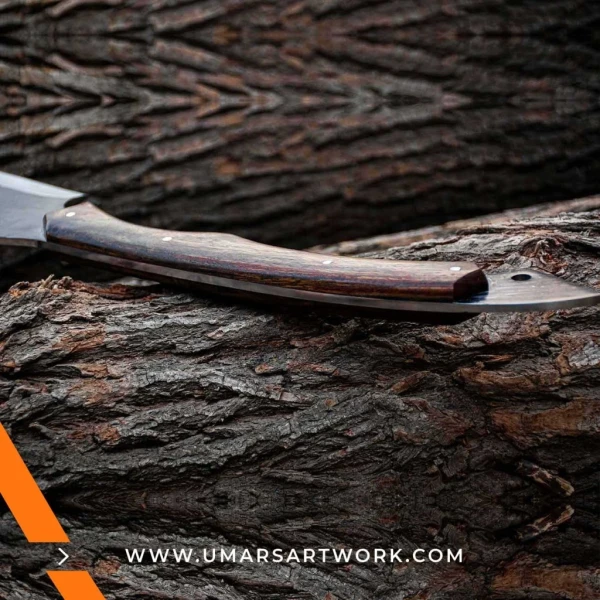 Sharpened functional hunting sword with full-tang steel blade, Outdoor-ready sword designed for durability and performance, High-quality hunting sword with ergonomic handle, Tactical sword with sharp edge for cutting and survival use, Reliable field-ready sword for collectors and adventurers