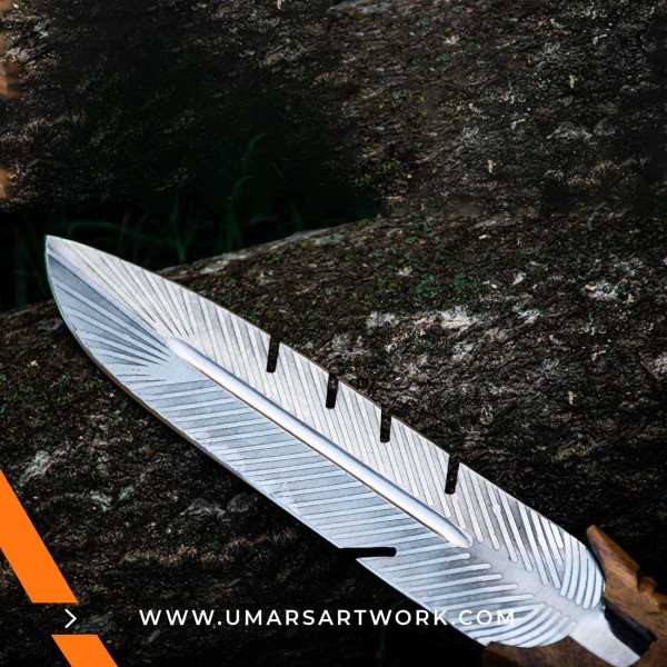 High-carbon steel hunting knife for skinning